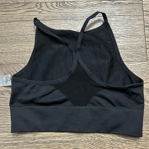 Aerie sports bra new with tags - Picture 3 of 3